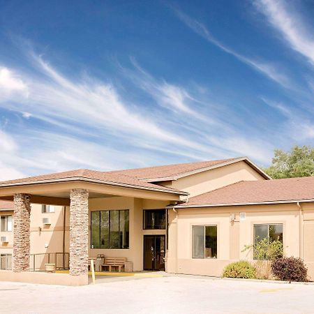 Days Inn By Wyndham Boonville Extérieur photo