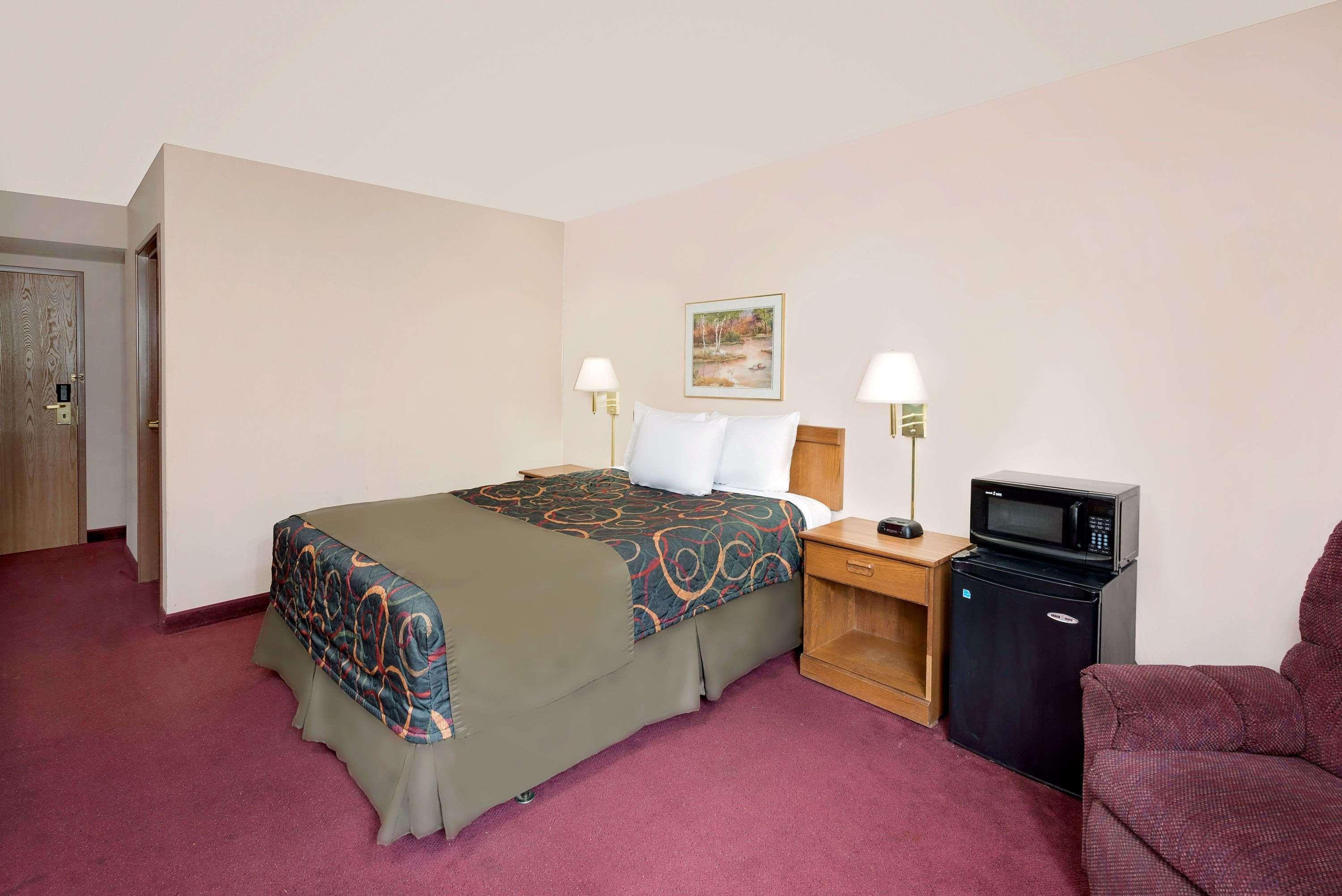 Days Inn By Wyndham Boonville Extérieur photo