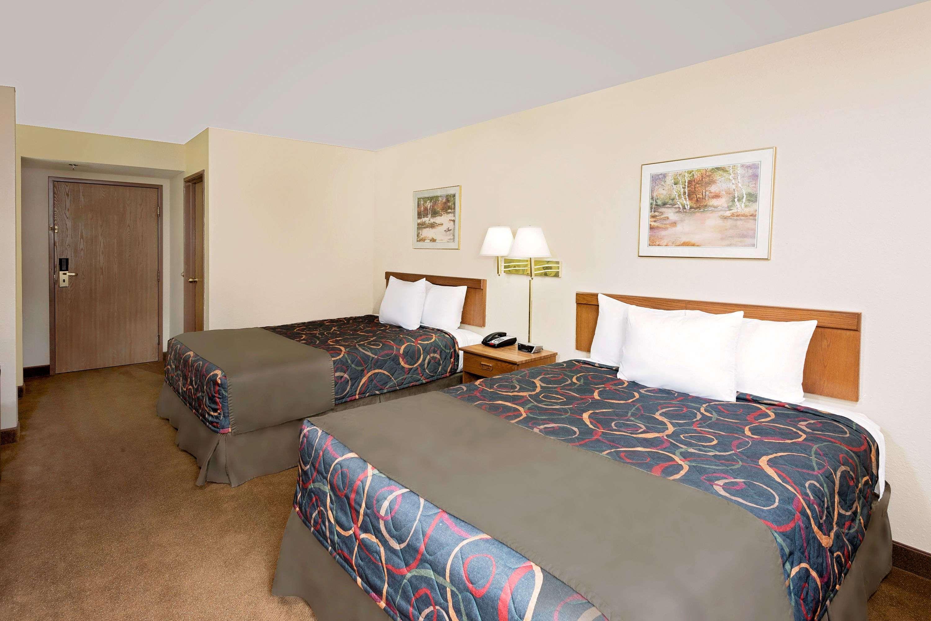 Days Inn By Wyndham Boonville Extérieur photo