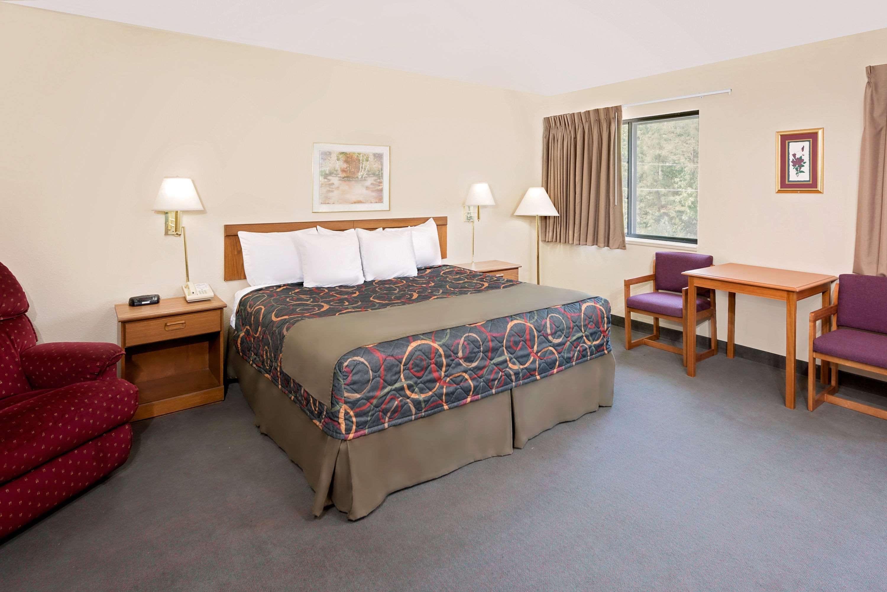 Days Inn By Wyndham Boonville Extérieur photo