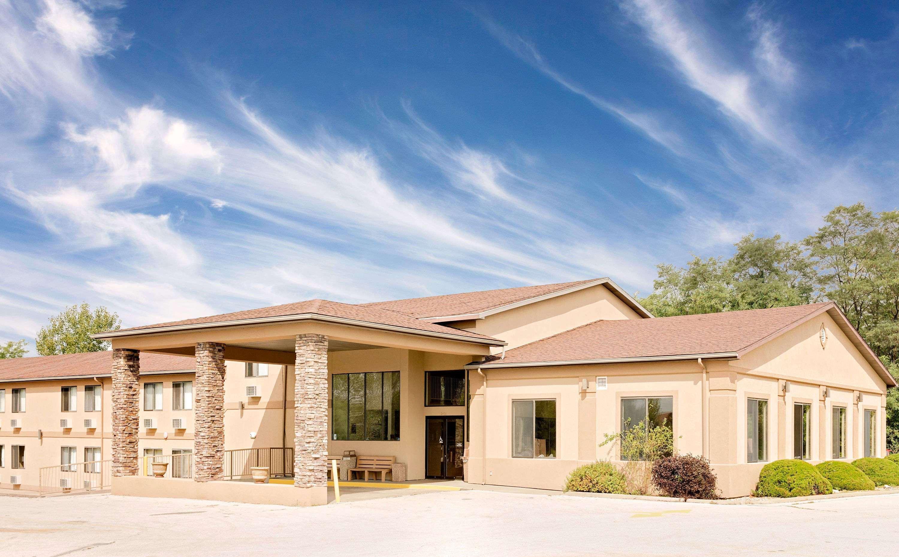 Days Inn By Wyndham Boonville Extérieur photo