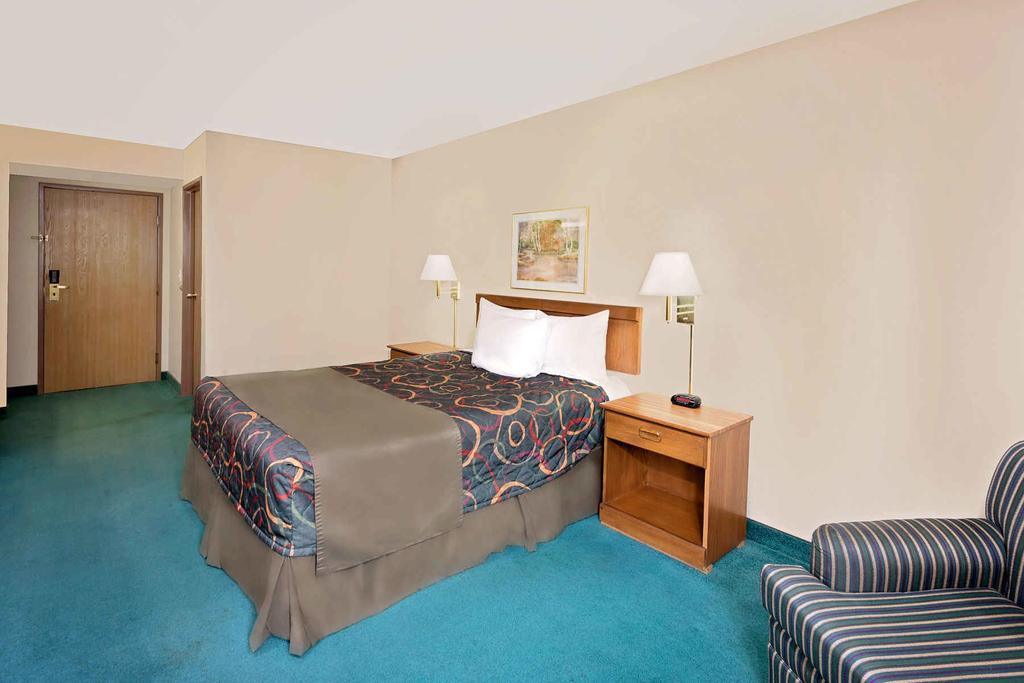 Days Inn By Wyndham Boonville Extérieur photo